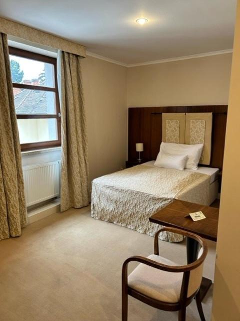 Hotel Pavla ピエシュチャニ エクステリア 写真