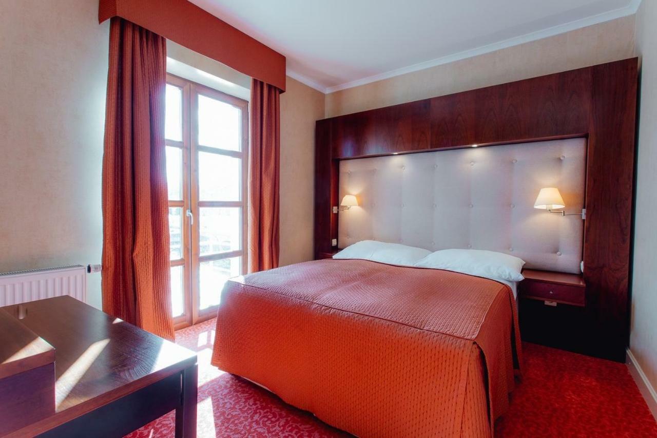 Hotel Pavla ピエシュチャニ エクステリア 写真